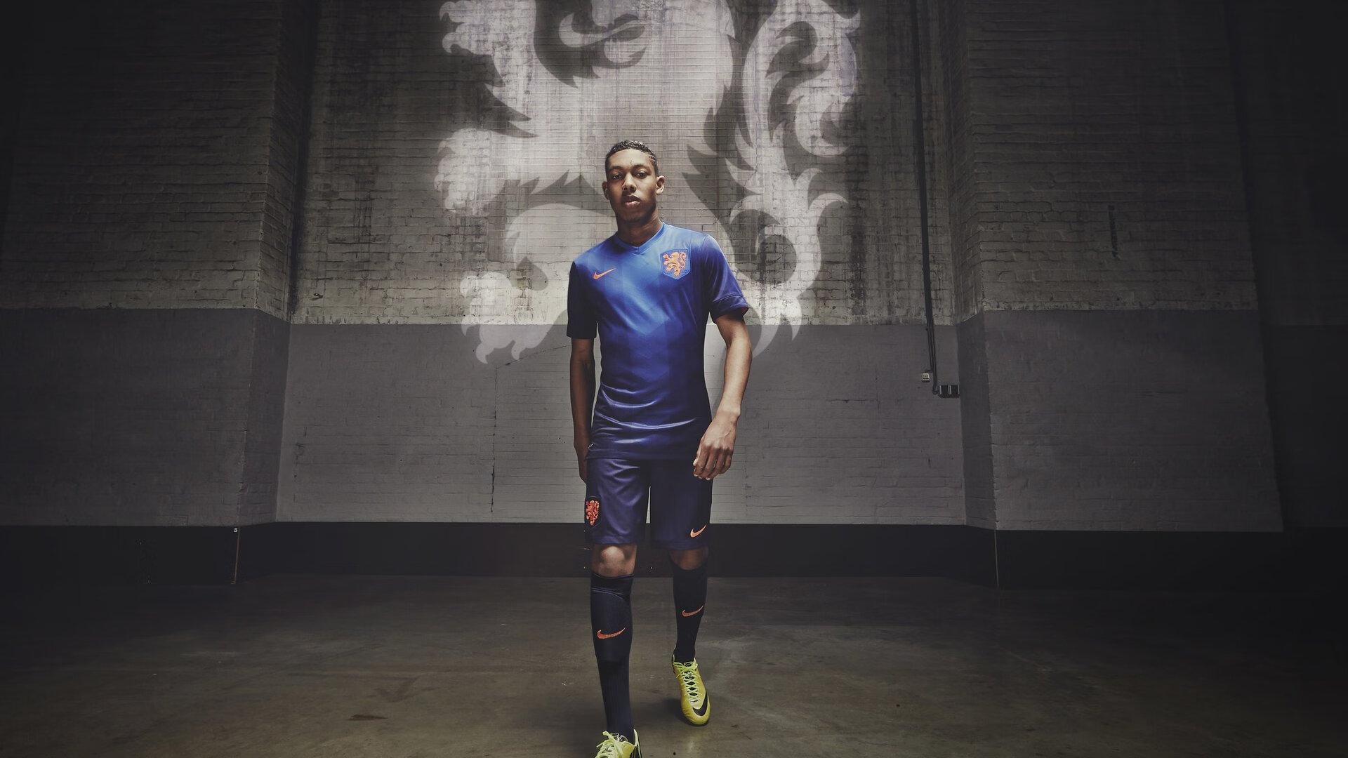 英博重磅官宣!32岁国脚中卫李昂自由身加盟,丰富经验与冠军底蕴成防线新基石